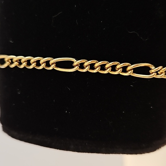 18K GP Goldtone Lovely Link 7" Bracelet - Picture 2 of 5
